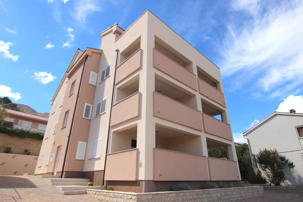 Apartments Augustin Pag Town Esterno foto